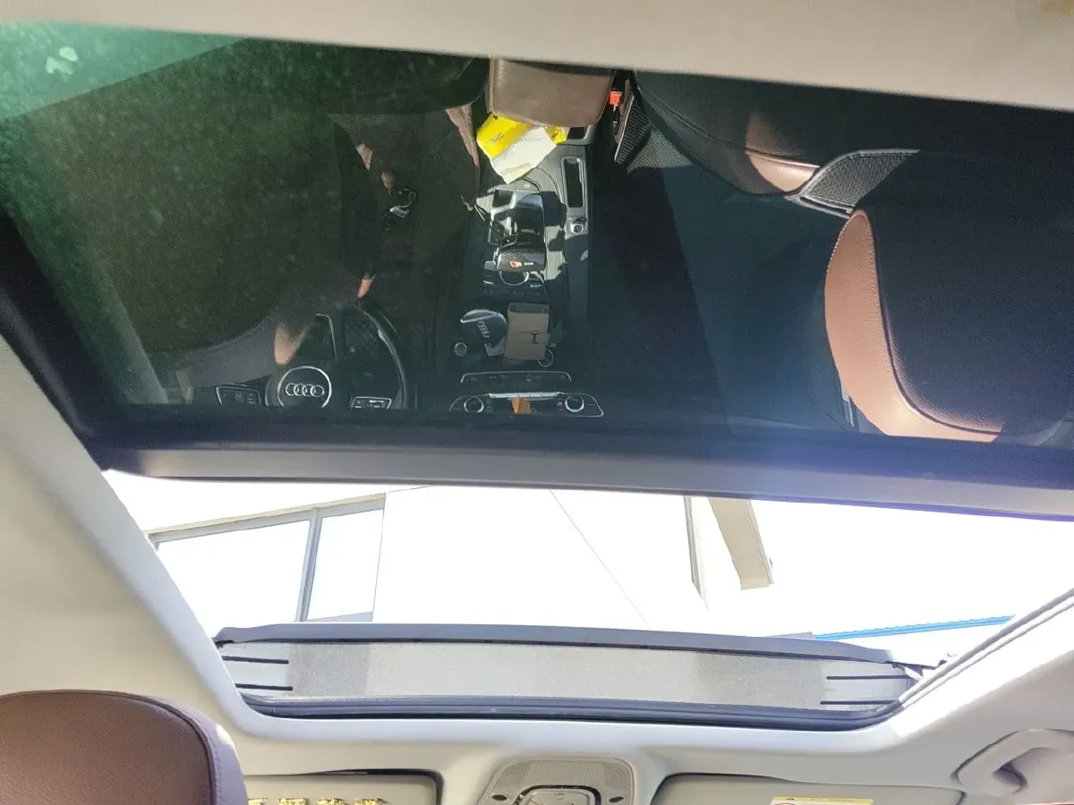 2018 Audi A4L 2.0T 190HP L4 7DCT,autocango,china used car exporter,china ev exporter,chinese used car exporter,chinese used ev exporter