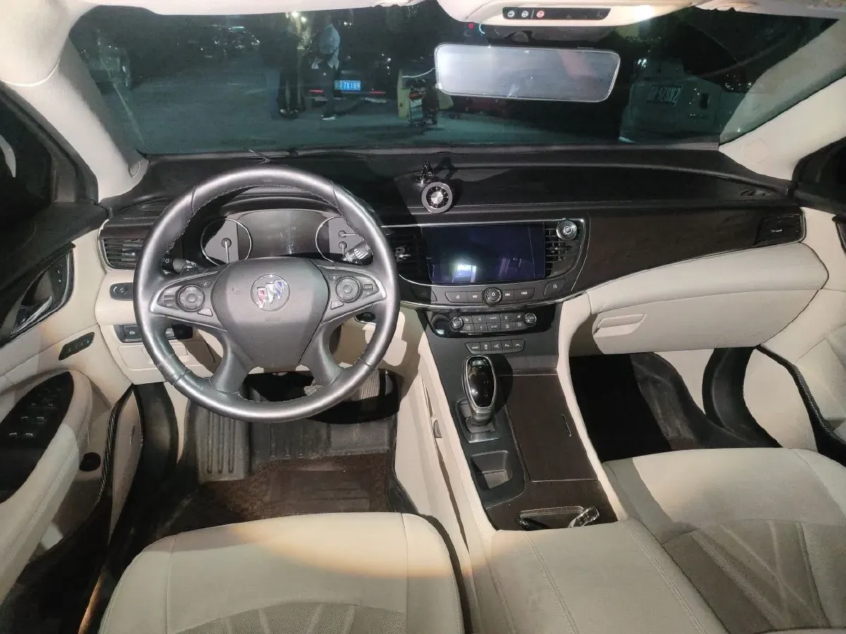 2022 HongQi HS7 2.0T 252HP L4 7DCT,autocango,china used car exporter,china ev exporter,chinese used car exporter,chinese used ev exporter