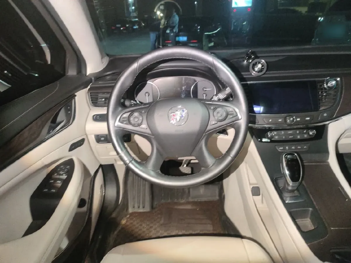 2022 HongQi HS7 2.0T 252HP L4 7DCT,autocango,china used car exporter,china ev exporter,chinese used car exporter,chinese used ev exporter