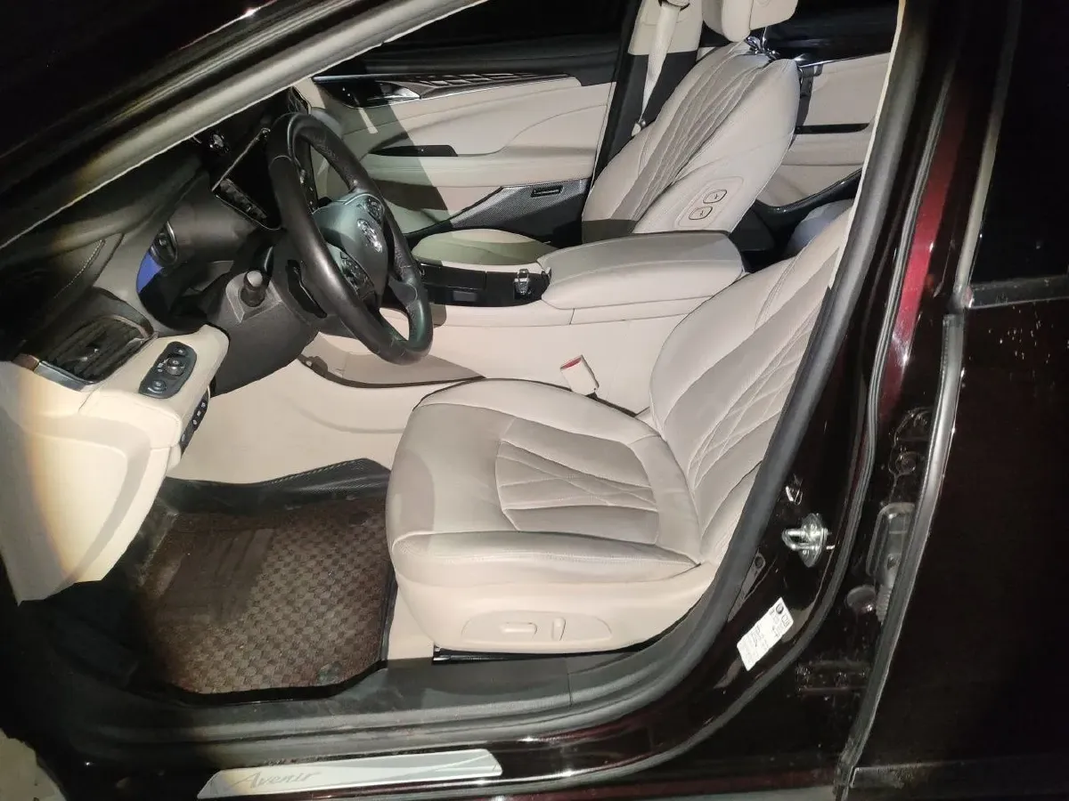 2022 HongQi HS7 2.0T 252HP L4 7DCT,autocango,china used car exporter,china ev exporter,chinese used car exporter,chinese used ev exporter