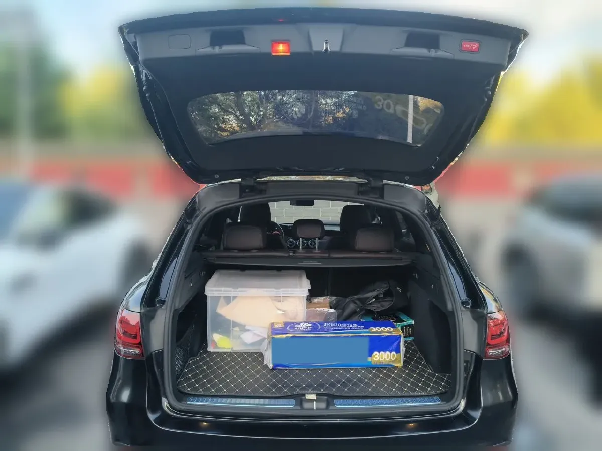 2021 Mercedes-Benz GLC Class 2.0T 197HP L4 9AT,autocango,china used car exporter,china ev exporter,chinese used car exporter,chinese used ev exporter