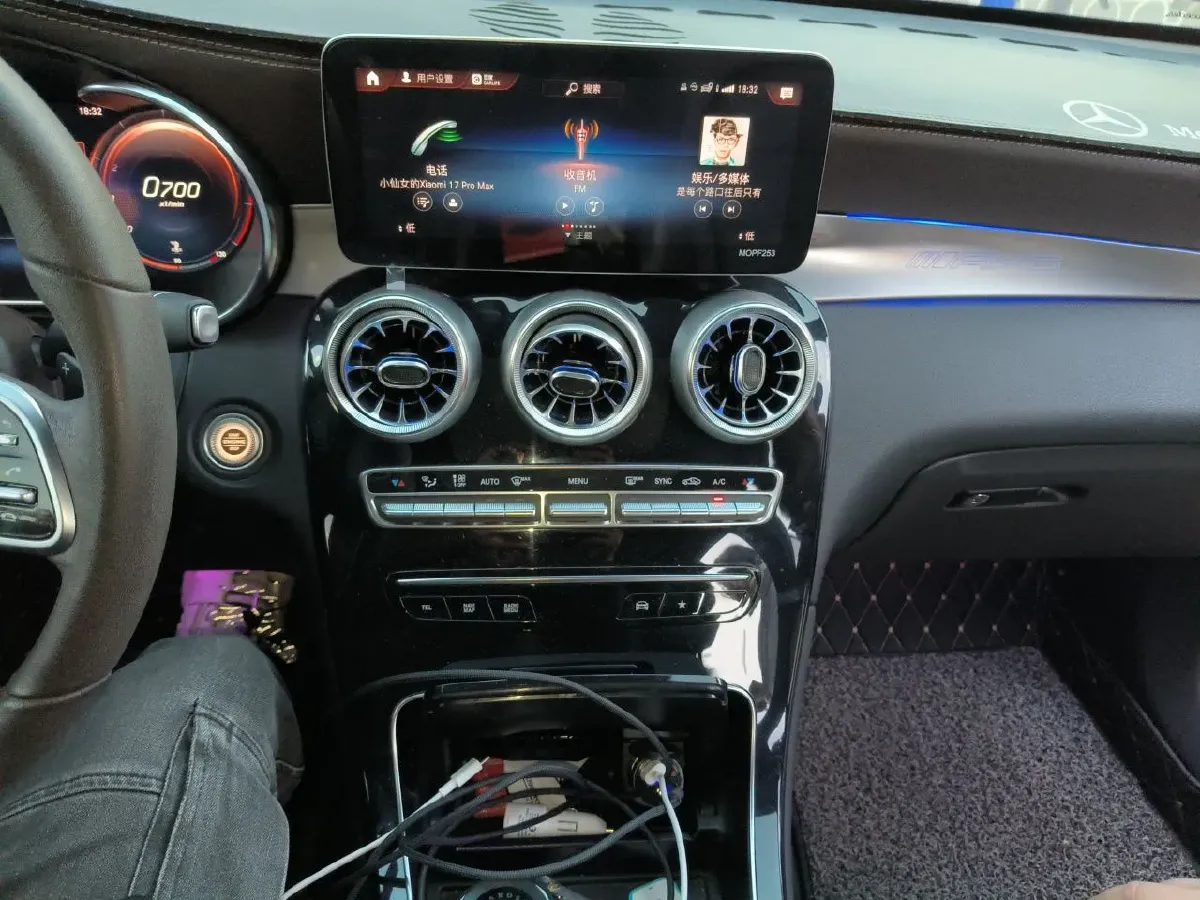 2021 Mercedes-Benz GLC Class 2.0T 197HP L4 9AT,autocango,china used car exporter,china ev exporter,chinese used car exporter,chinese used ev exporter