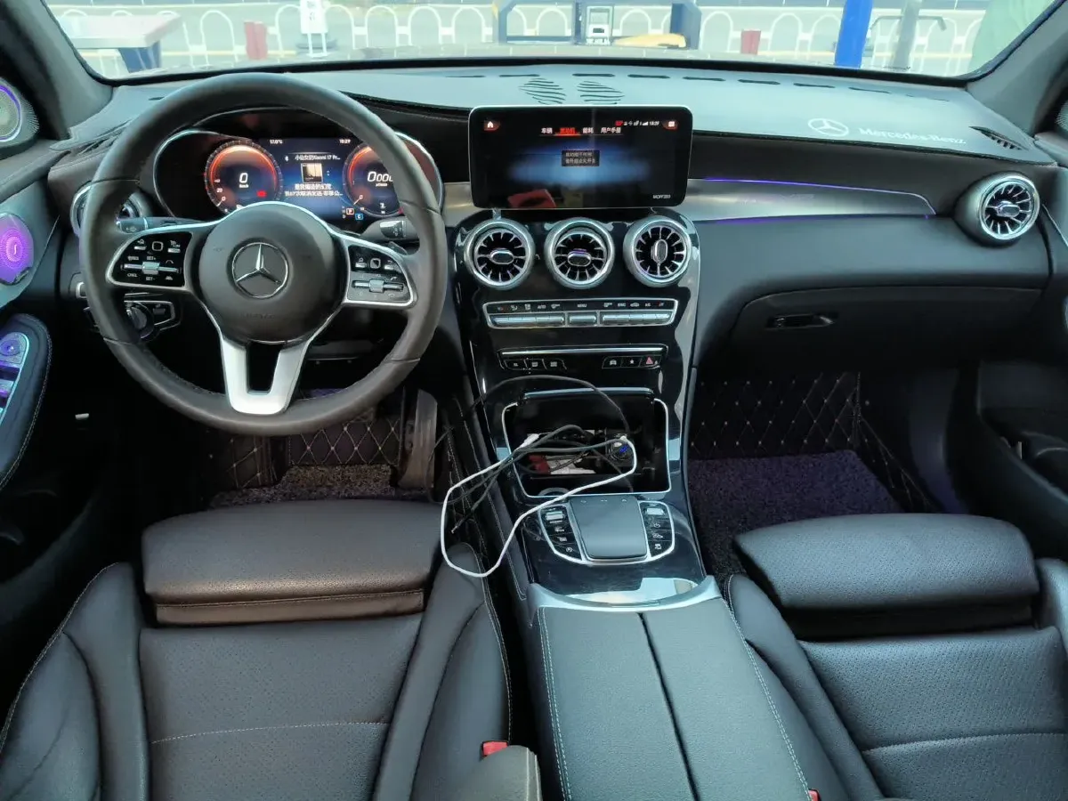 2021 Mercedes-Benz GLC Class 2.0T 197HP L4 9AT,autocango,china used car exporter,china ev exporter,chinese used car exporter,chinese used ev exporter