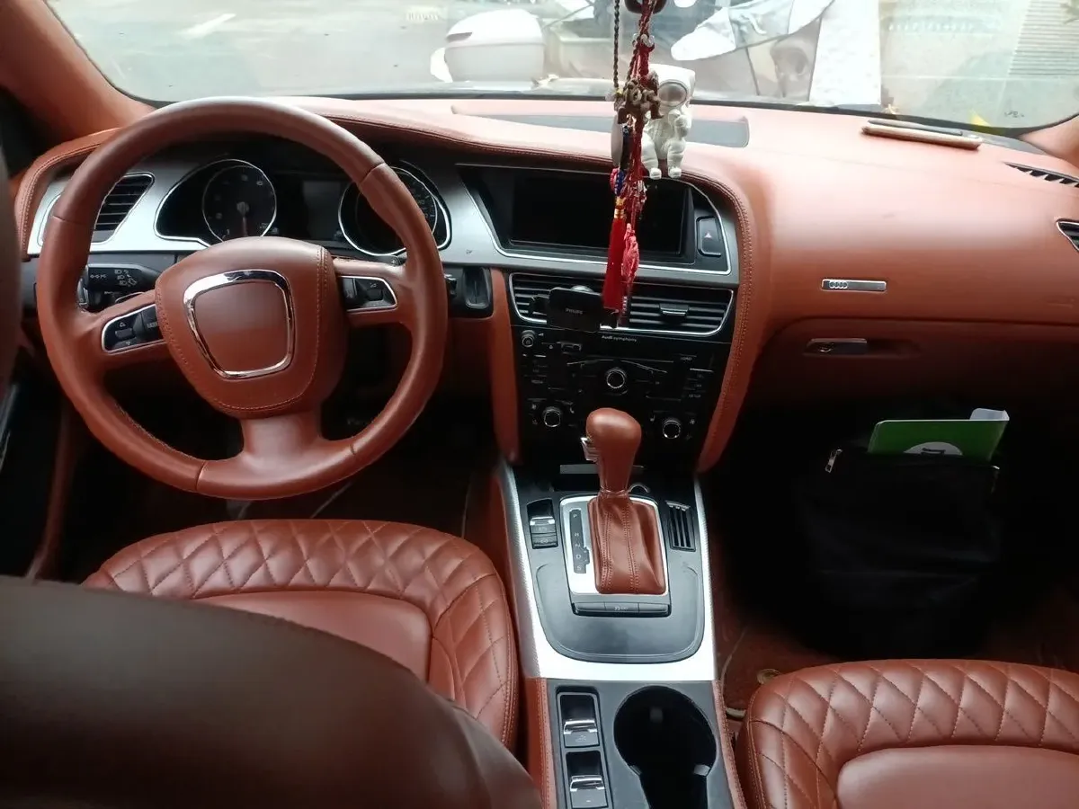 2010 Audi A5 2.0T 211HP L4 CVT,autocango,china used car exporter,china ev exporter,chinese used car exporter,chinese used ev exporter
