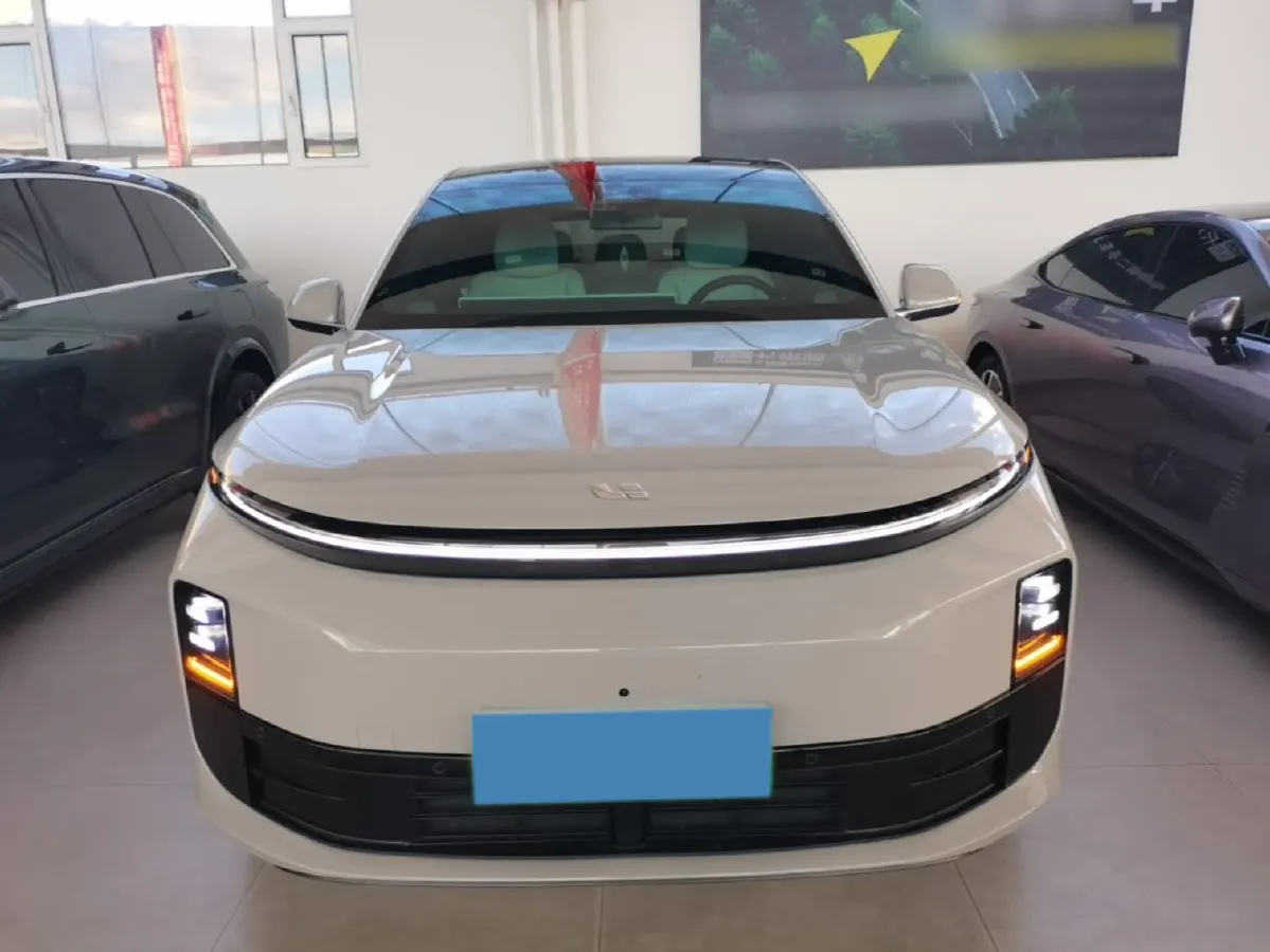 2024 Li L6 Range Extended 154HP L4 REEV 36.8KWH,autocango,china used car exporter,china ev exporter,chinese used car exporter,chinese used ev exporter
