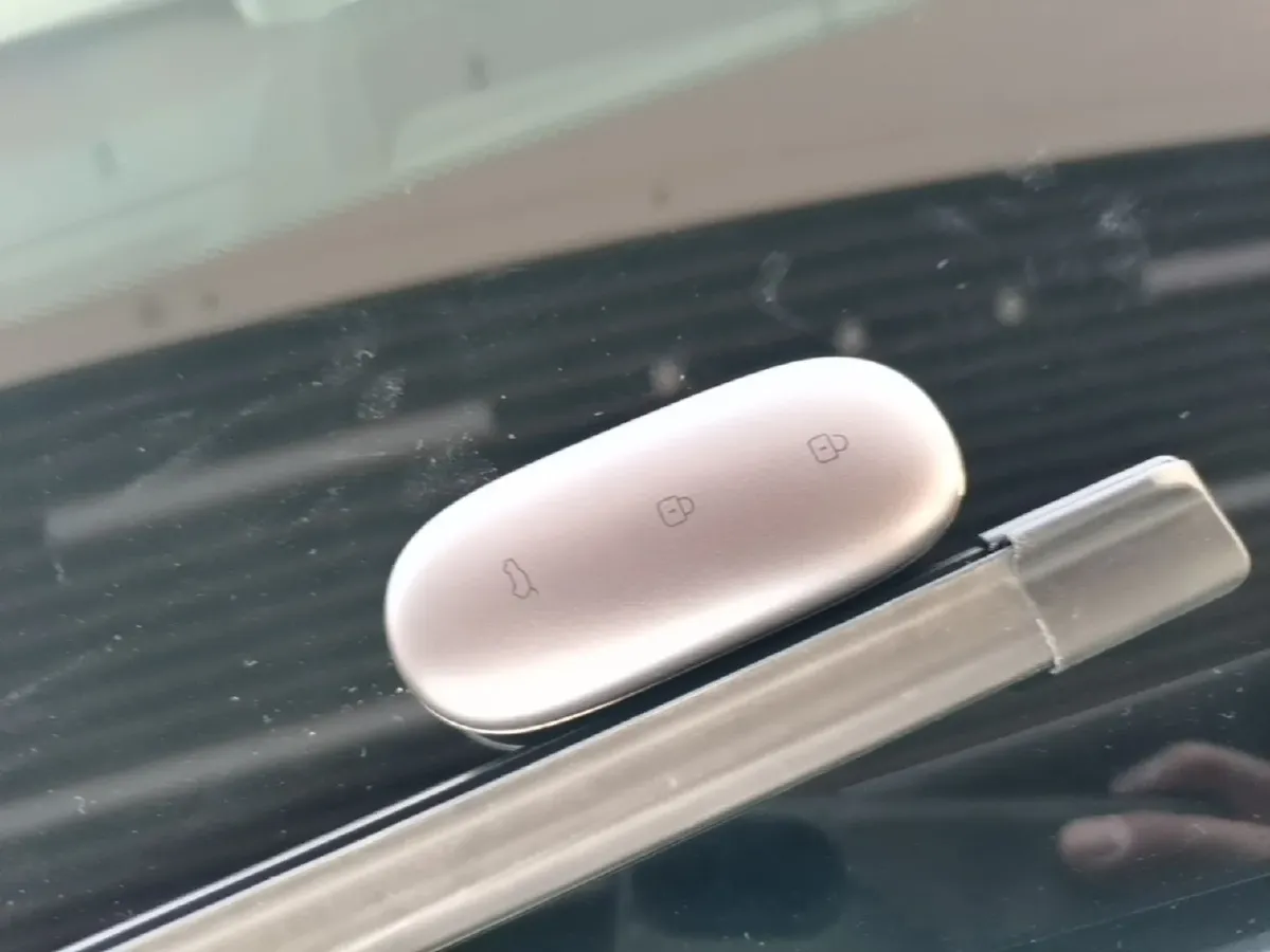 2024 Li L6 Range Extended 154HP L4 REEV 36.8KWH,autocango,china used car exporter,china ev exporter,chinese used car exporter,chinese used ev exporter