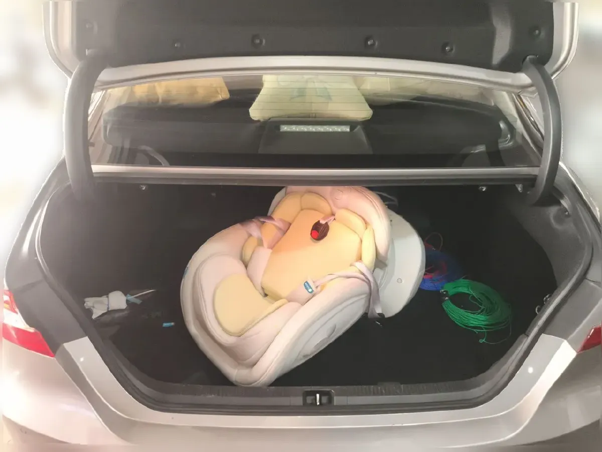 2021 Toyota Camry 2.0L 178HP L4 CVT,autocango,china used car exporter,china ev exporter,chinese used car exporter,chinese used ev exporter