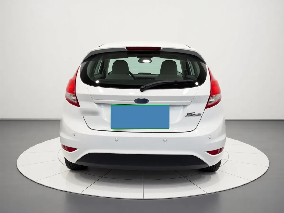 2013 Ford Fiesta 1.5L 110HP L4 6DCT,autocango,china used car exporter,china ev exporter,chinese used car exporter,chinese used ev exporter