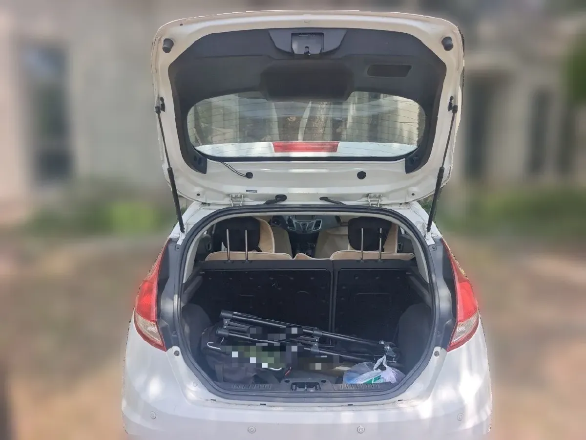 2013 Ford Fiesta 1.5L 110HP L4 6DCT,autocango,china used car exporter,china ev exporter,chinese used car exporter,chinese used ev exporter
