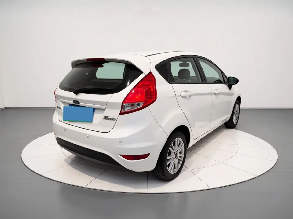 2013 Ford Fiesta 1.5L 110HP L4 6DCT,autocango,china used car exporter,china ev exporter,chinese used car exporter,chinese used ev exporter