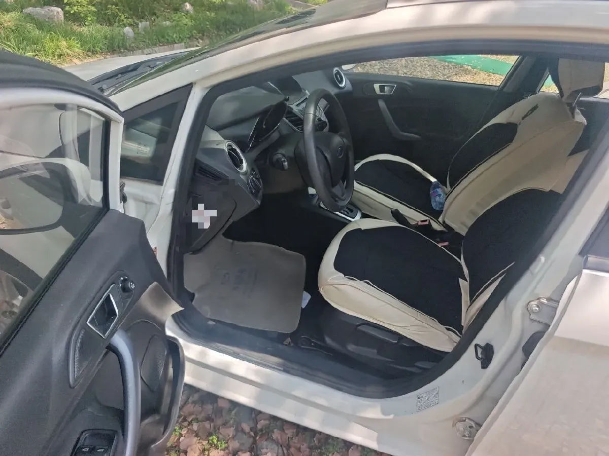 2013 Ford Fiesta 1.5L 110HP L4 6DCT,autocango,china used car exporter,china ev exporter,chinese used car exporter,chinese used ev exporter