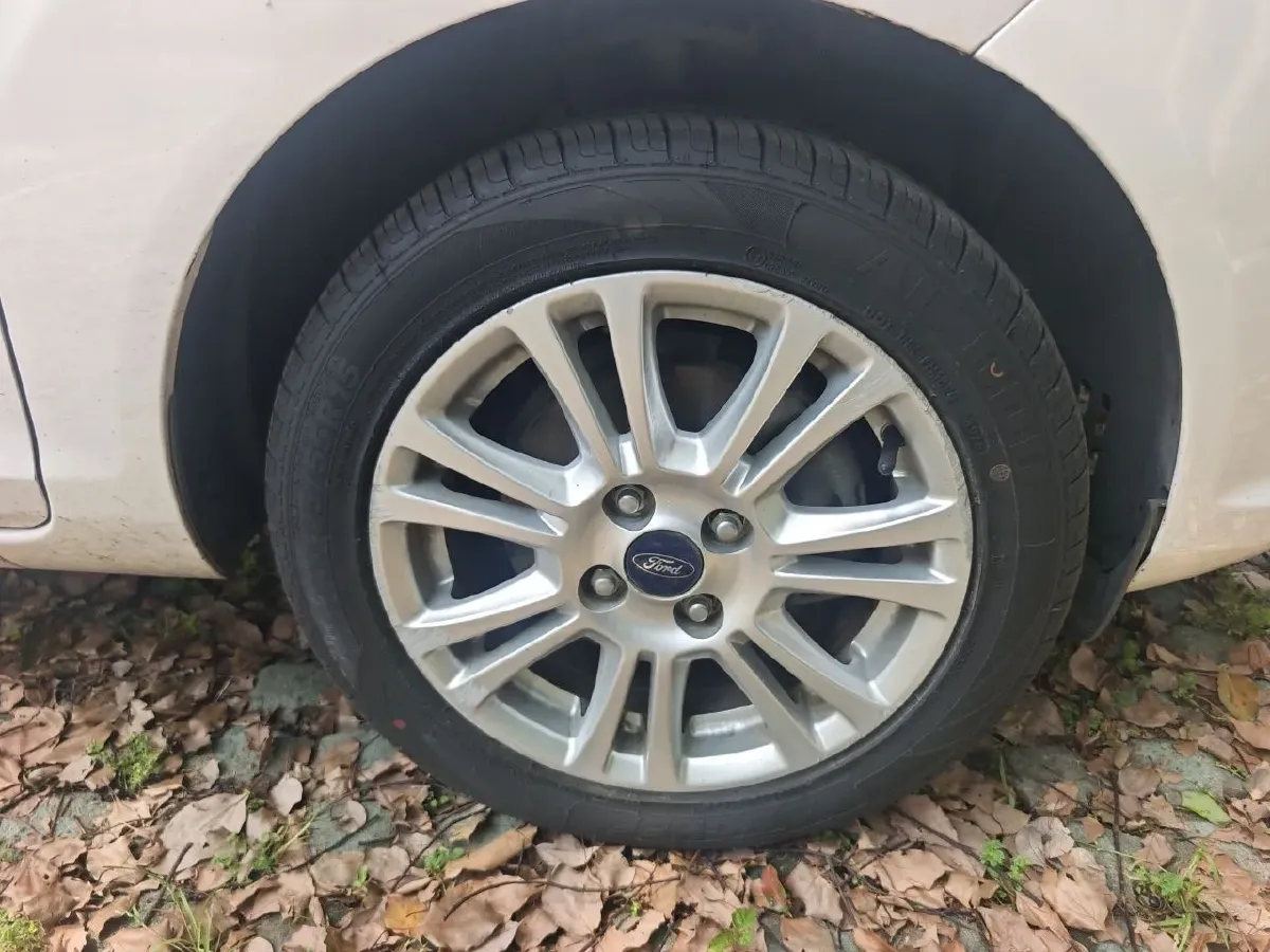 2013 Ford Fiesta 1.5L 110HP L4 6DCT,autocango,china used car exporter,china ev exporter,chinese used car exporter,chinese used ev exporter
