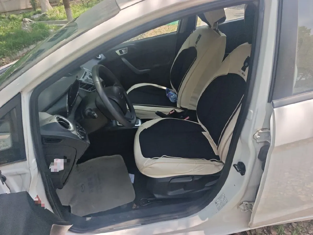 2013 Ford Fiesta 1.5L 110HP L4 6DCT,autocango,china used car exporter,china ev exporter,chinese used car exporter,chinese used ev exporter