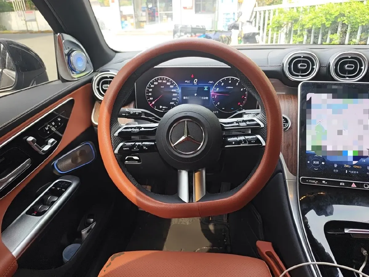 2025 Mercedes-Benz GLC Class 2.0T 258HP L4 9AT,autocango,china used car exporter,china ev exporter,chinese used car exporter,chinese used ev exporter