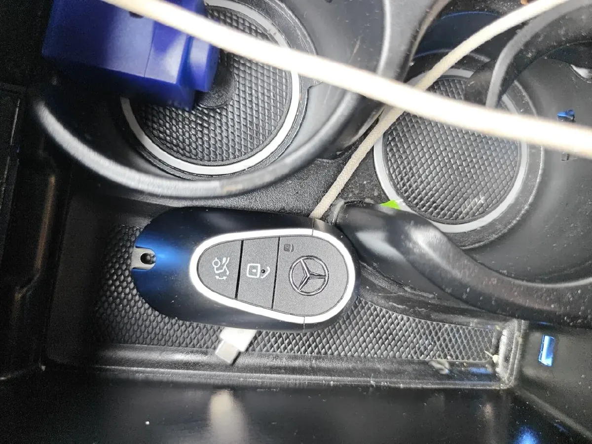 2025 Mercedes-Benz GLC Class 2.0T 258HP L4 9AT,autocango,china used car exporter,china ev exporter,chinese used car exporter,chinese used ev exporter