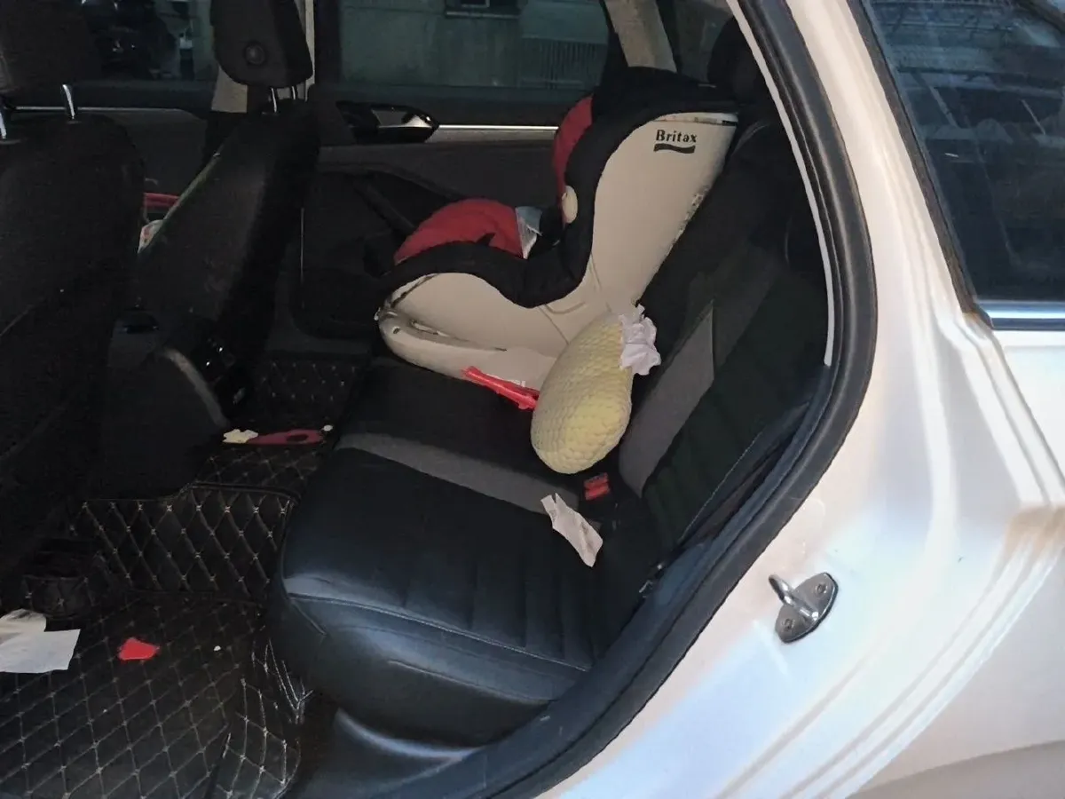 2021 Volkswagen T-Cross 1.4T 150HP L4 7DCT,autocango,china used car exporter,china ev exporter,chinese used car exporter,chinese used ev exporter