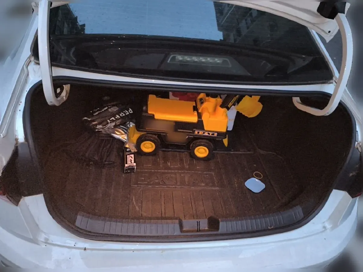 2021 Volkswagen T-Cross 1.4T 150HP L4 7DCT,autocango,china used car exporter,china ev exporter,chinese used car exporter,chinese used ev exporter