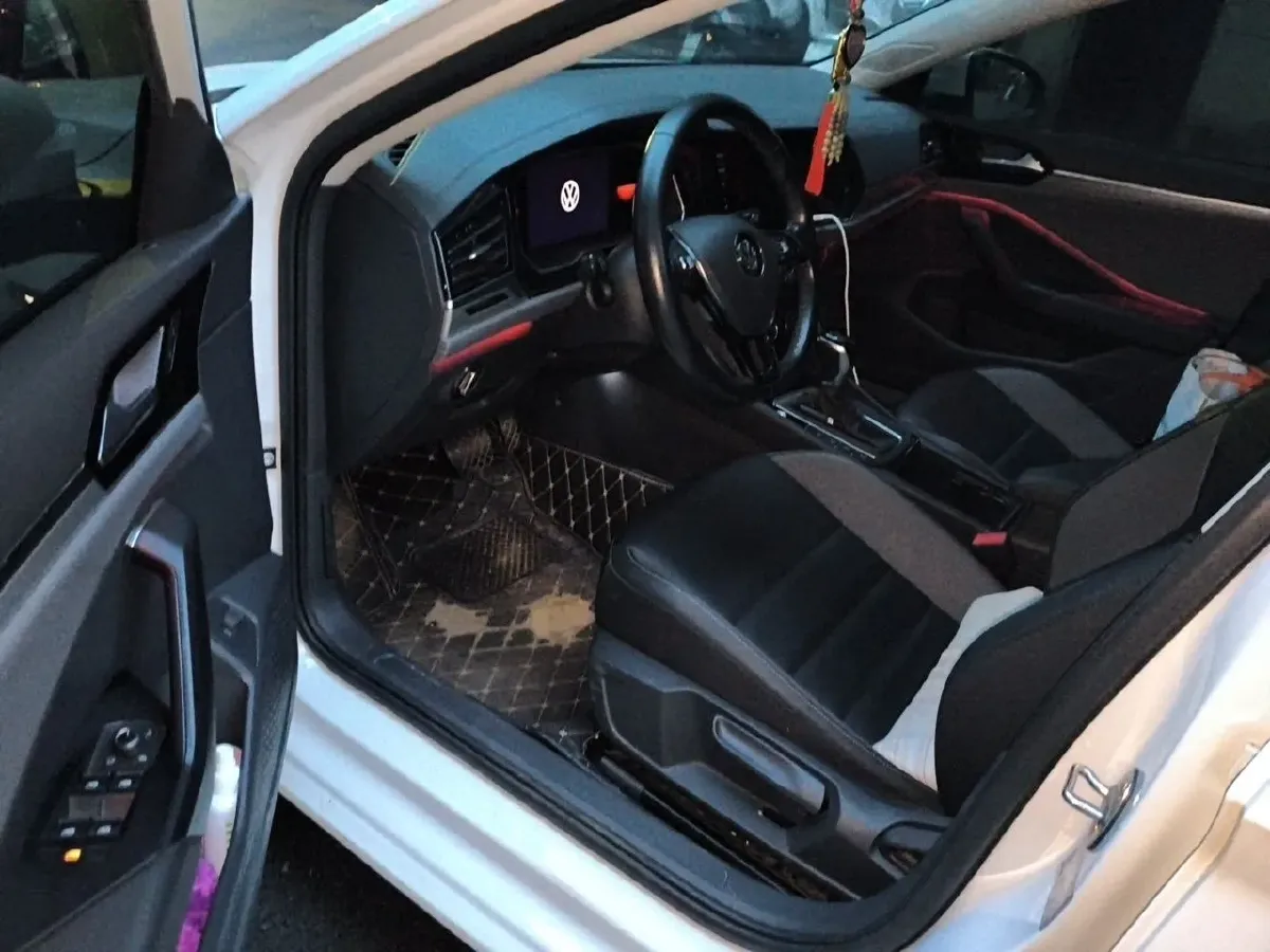 2021 Volkswagen T-Cross 1.4T 150HP L4 7DCT,autocango,china used car exporter,china ev exporter,chinese used car exporter,chinese used ev exporter