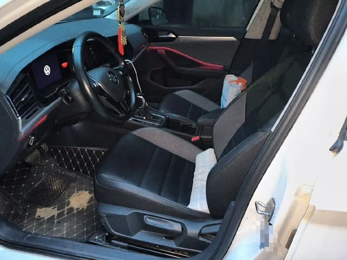 2021 Volkswagen T-Cross 1.4T 150HP L4 7DCT,autocango,china used car exporter,china ev exporter,chinese used car exporter,chinese used ev exporter