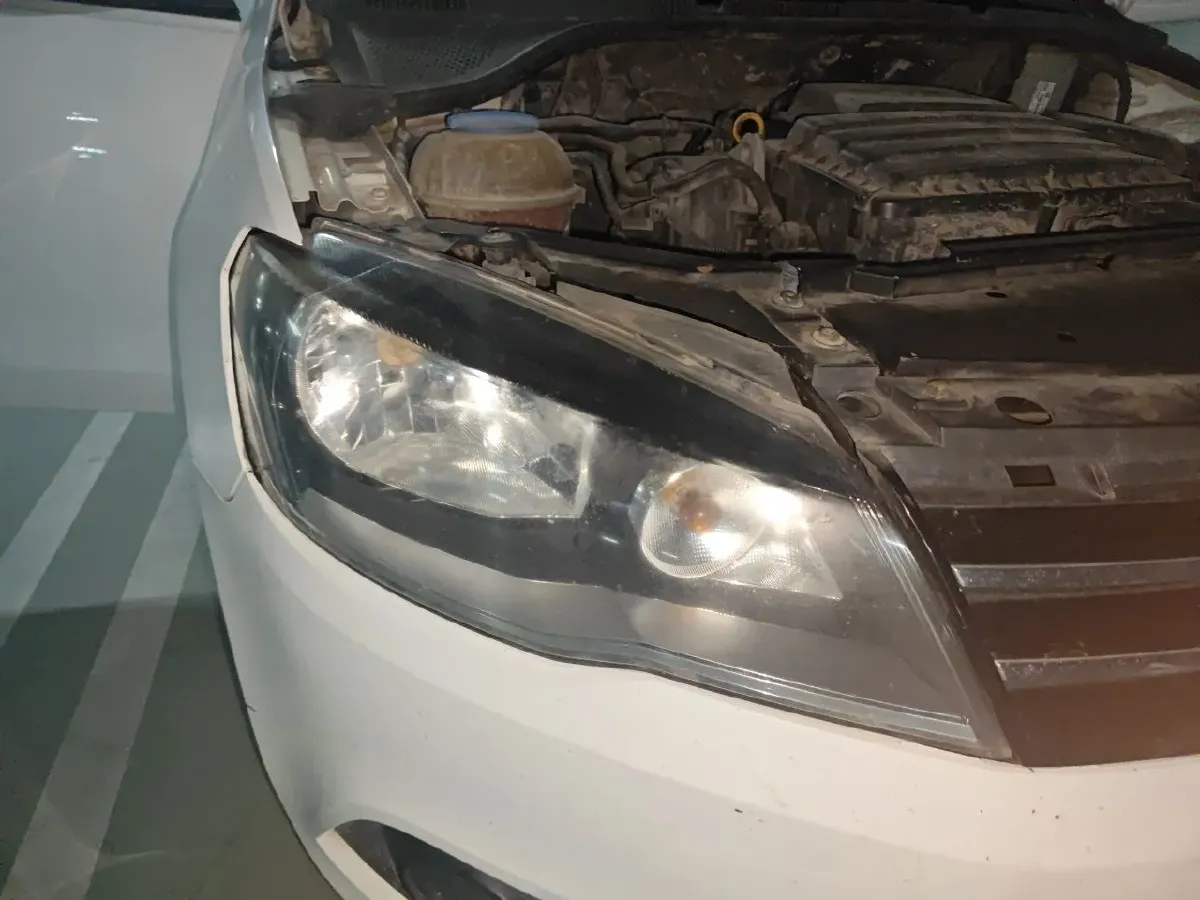 2015 Volkswagen Jetta 1.6L 110HP L4 5MT,autocango,china used car exporter,china ev exporter,chinese used car exporter,chinese used ev exporter