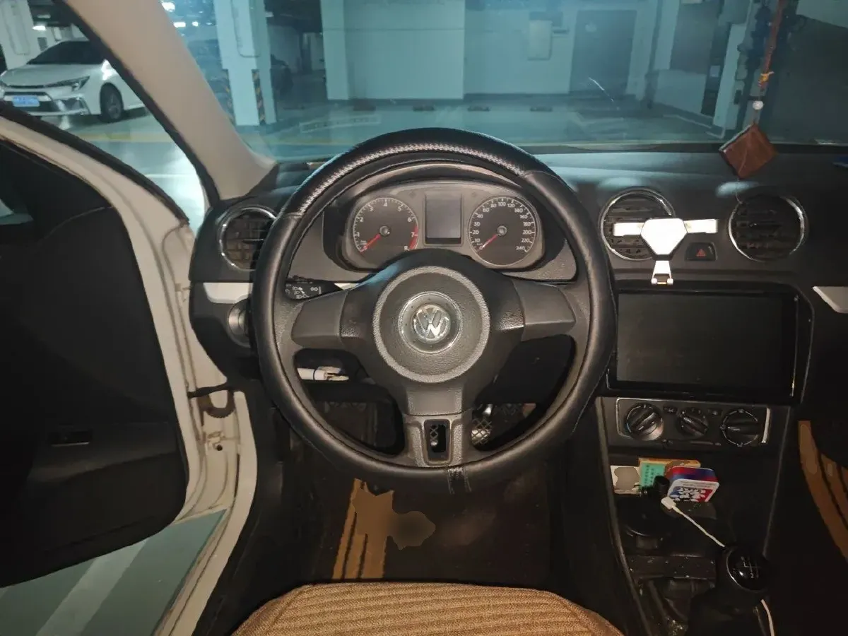 2015 Volkswagen Jetta 1.6L 110HP L4 5MT,autocango,china used car exporter,china ev exporter,chinese used car exporter,chinese used ev exporter