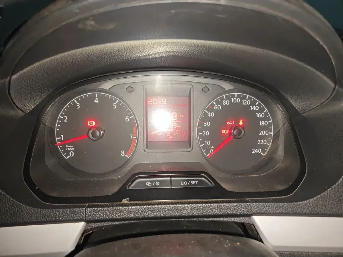 2015 Volkswagen Jetta 1.6L 110HP L4 5MT,autocango,china used car exporter,china ev exporter,chinese used car exporter,chinese used ev exporter