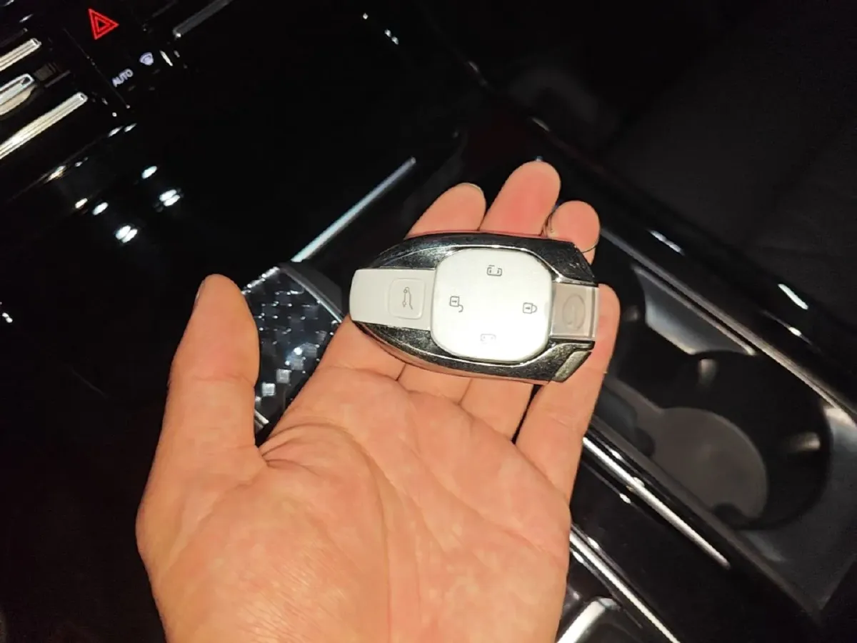 2024 GAC Trumpchi M8 2.0T 190HP L4 2DHT Hybrid,autocango,china used car exporter,china ev exporter,chinese used car exporter,chinese used ev exporter