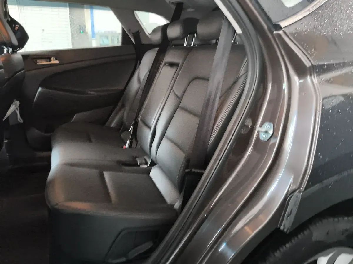2015 Hyundai ix35 2.0L 160HP L4 6AT,autocango,china used car exporter,china ev exporter,chinese used car exporter,chinese used ev exporter