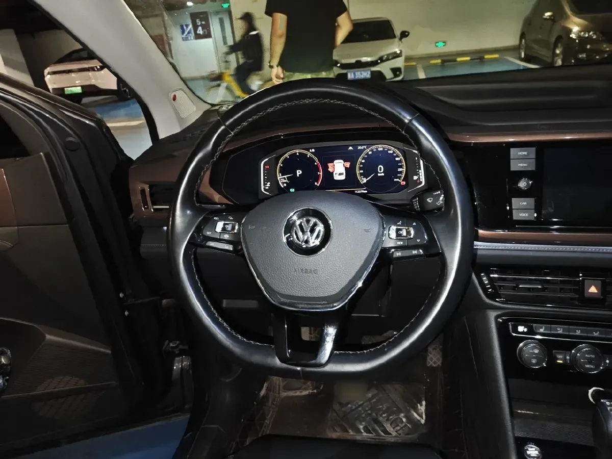 2019 Skoda Kodiak 2.0T 186HP L4 7DCT,autocango,china used car exporter,china ev exporter,chinese used car exporter,chinese used ev exporter