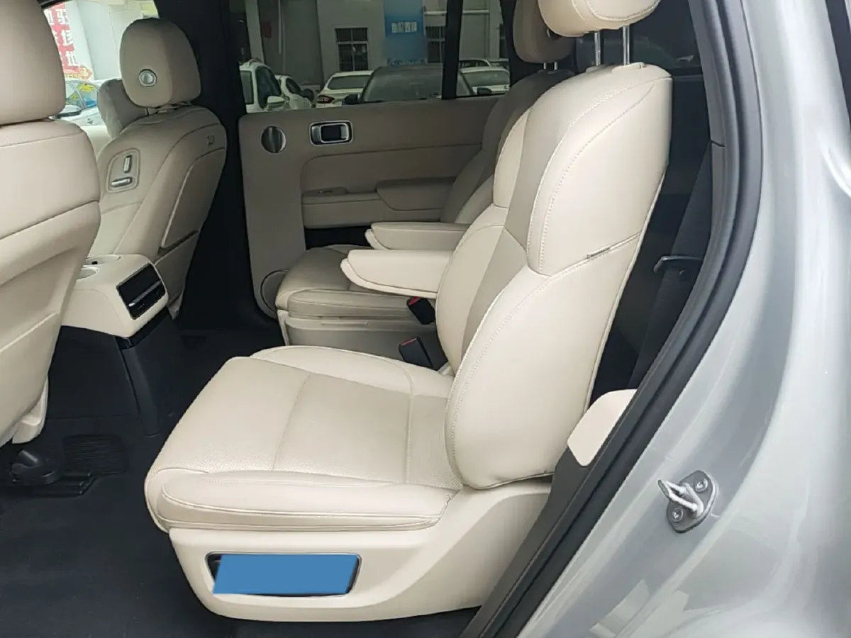 2022 Li L9 Range Extended 154HP REEV 42.6KWH,autocango,china used car exporter,china ev exporter,chinese used car exporter,chinese used ev exporter
