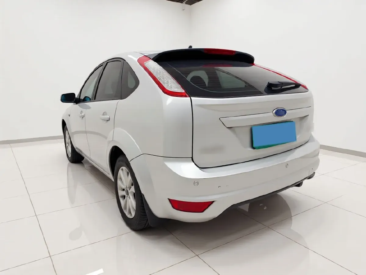 2013 Ford Focus 1.8L 124HP L4 4AT,autocango,china used car exporter,china ev exporter,chinese used car exporter,chinese used ev exporter