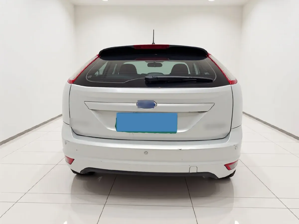 2013 Ford Focus 1.8L 124HP L4 4AT,autocango,china used car exporter,china ev exporter,chinese used car exporter,chinese used ev exporter