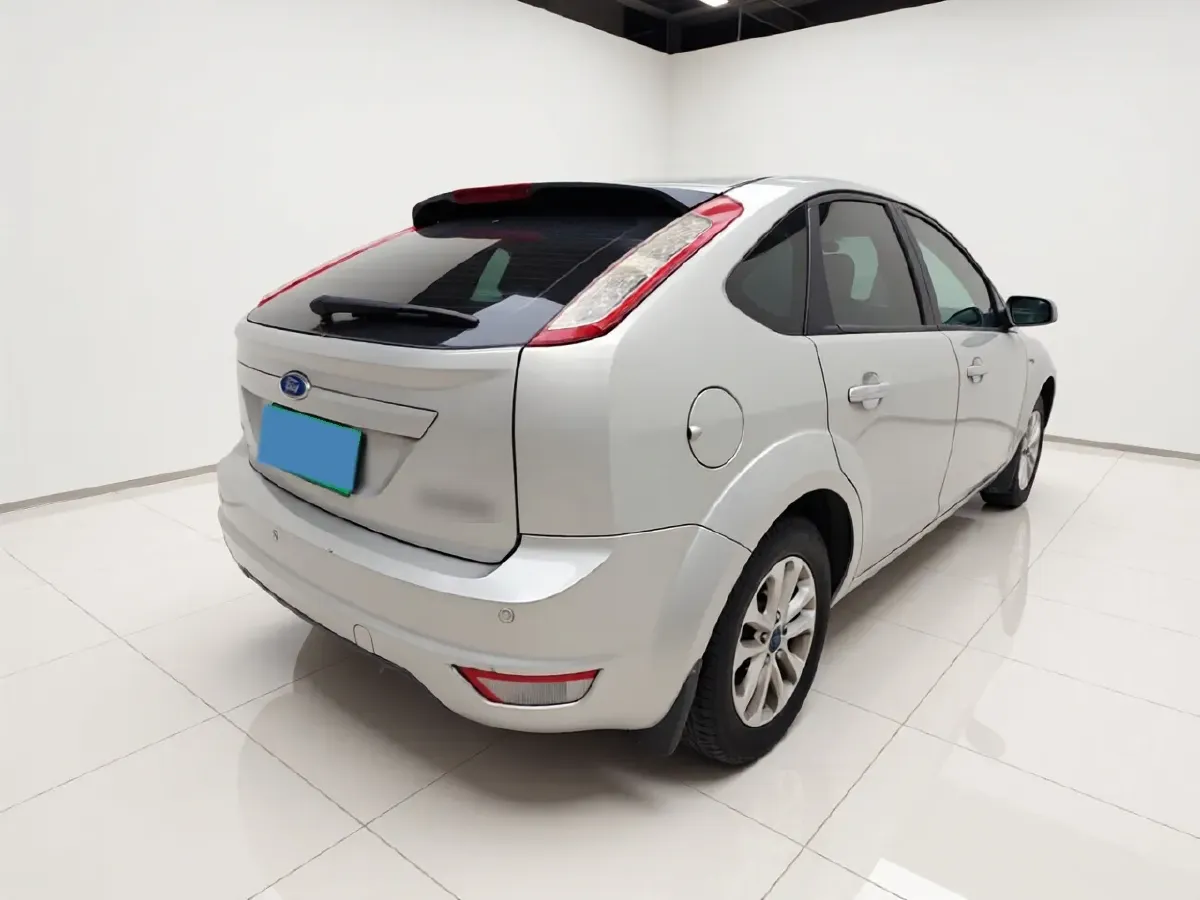 2013 Ford Focus 1.8L 124HP L4 4AT,autocango,china used car exporter,china ev exporter,chinese used car exporter,chinese used ev exporter