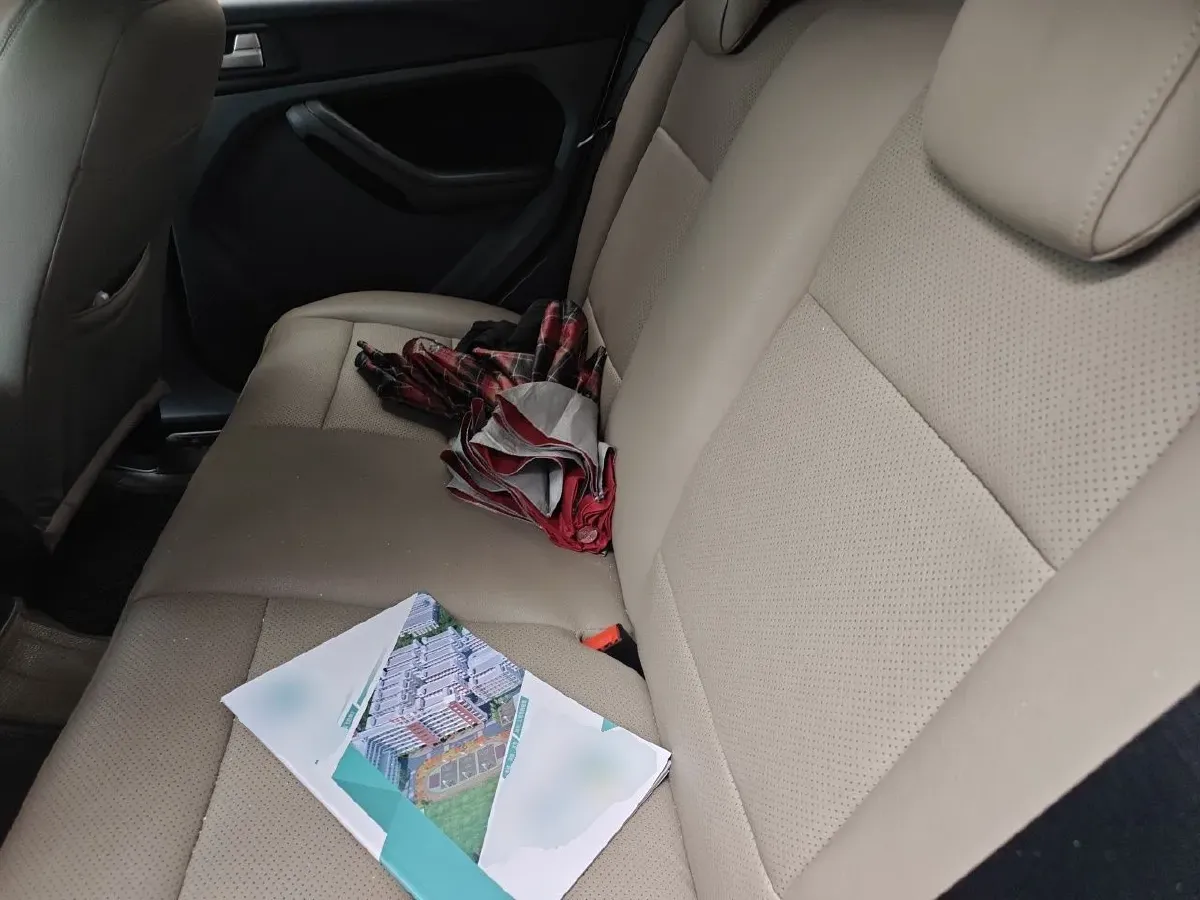 2013 Ford Focus 1.8L 124HP L4 4AT,autocango,china used car exporter,china ev exporter,chinese used car exporter,chinese used ev exporter