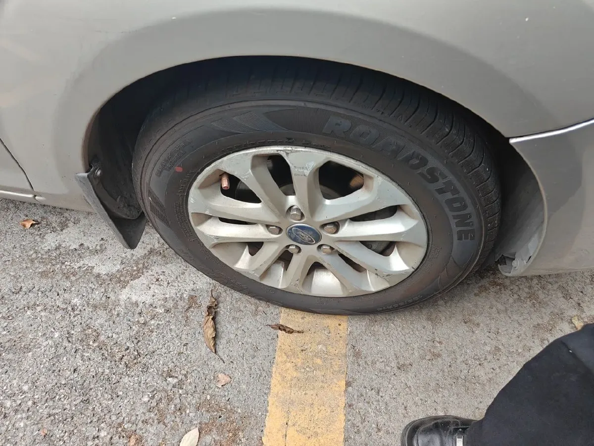 2013 Ford Focus 1.8L 124HP L4 4AT,autocango,china used car exporter,china ev exporter,chinese used car exporter,chinese used ev exporter