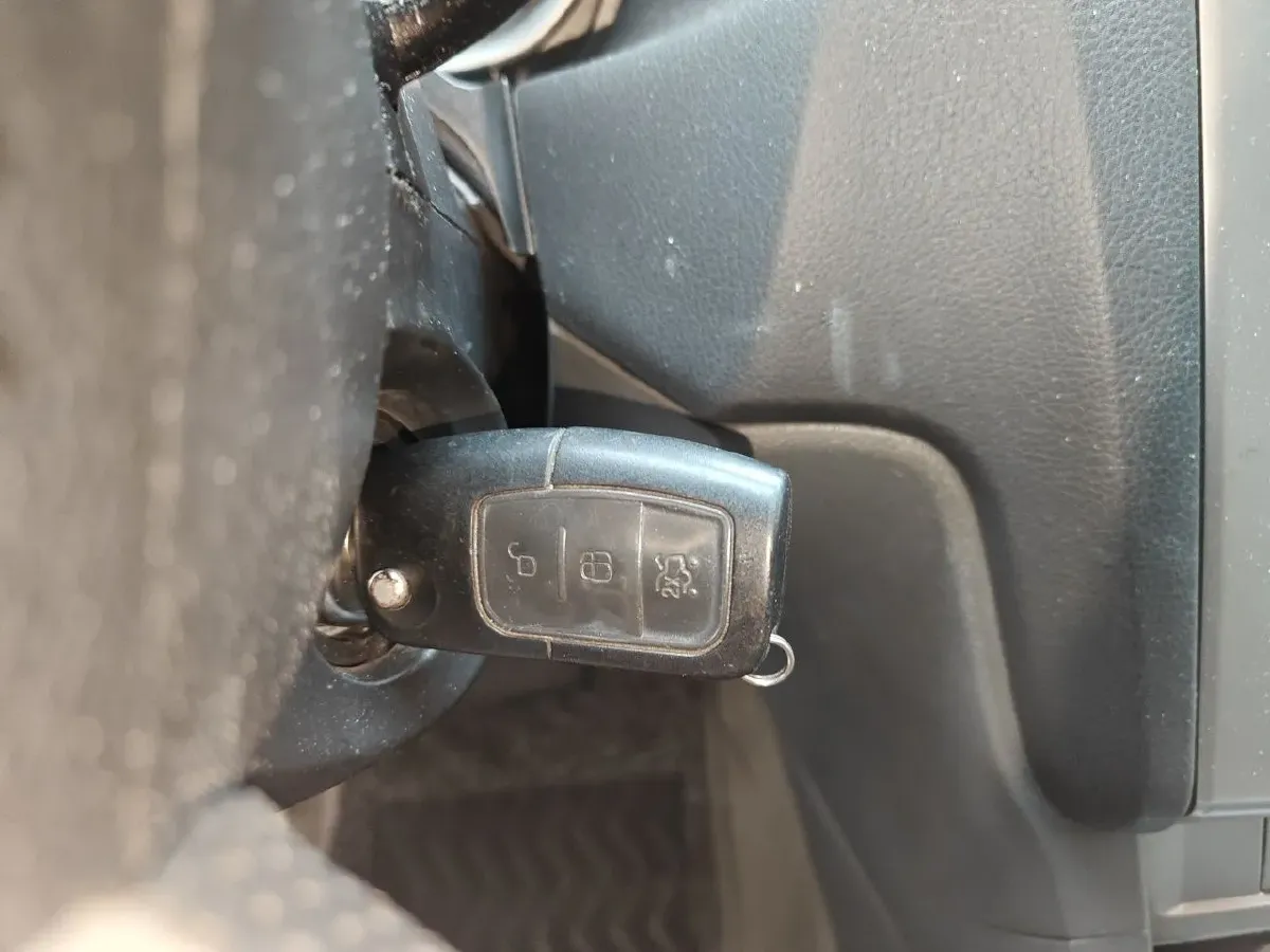 2013 Ford Focus 1.8L 124HP L4 4AT,autocango,china used car exporter,china ev exporter,chinese used car exporter,chinese used ev exporter