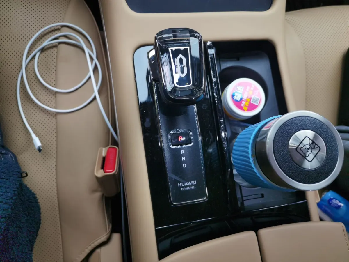 2024 AITO AITO M7 1.5T 152HP L4 REEV 38.5KWH,autocango,china used car exporter,china ev exporter,chinese used car exporter,chinese used ev exporter