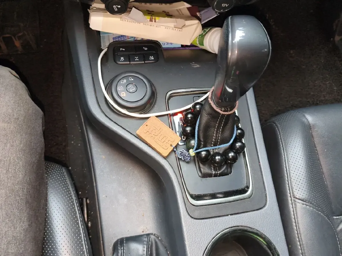 2016 Ford Everest 2.0T 245HP L4 6AT,autocango,china used car exporter,china ev exporter,chinese used car exporter,chinese used ev exporter