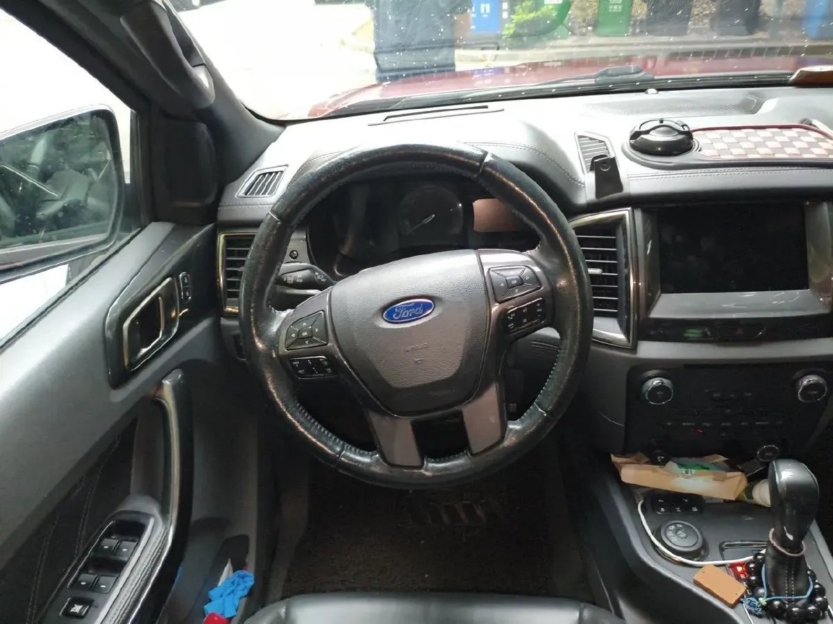 2016 Ford Everest 2.0T 245HP L4 6AT,autocango,china used car exporter,china ev exporter,chinese used car exporter,chinese used ev exporter