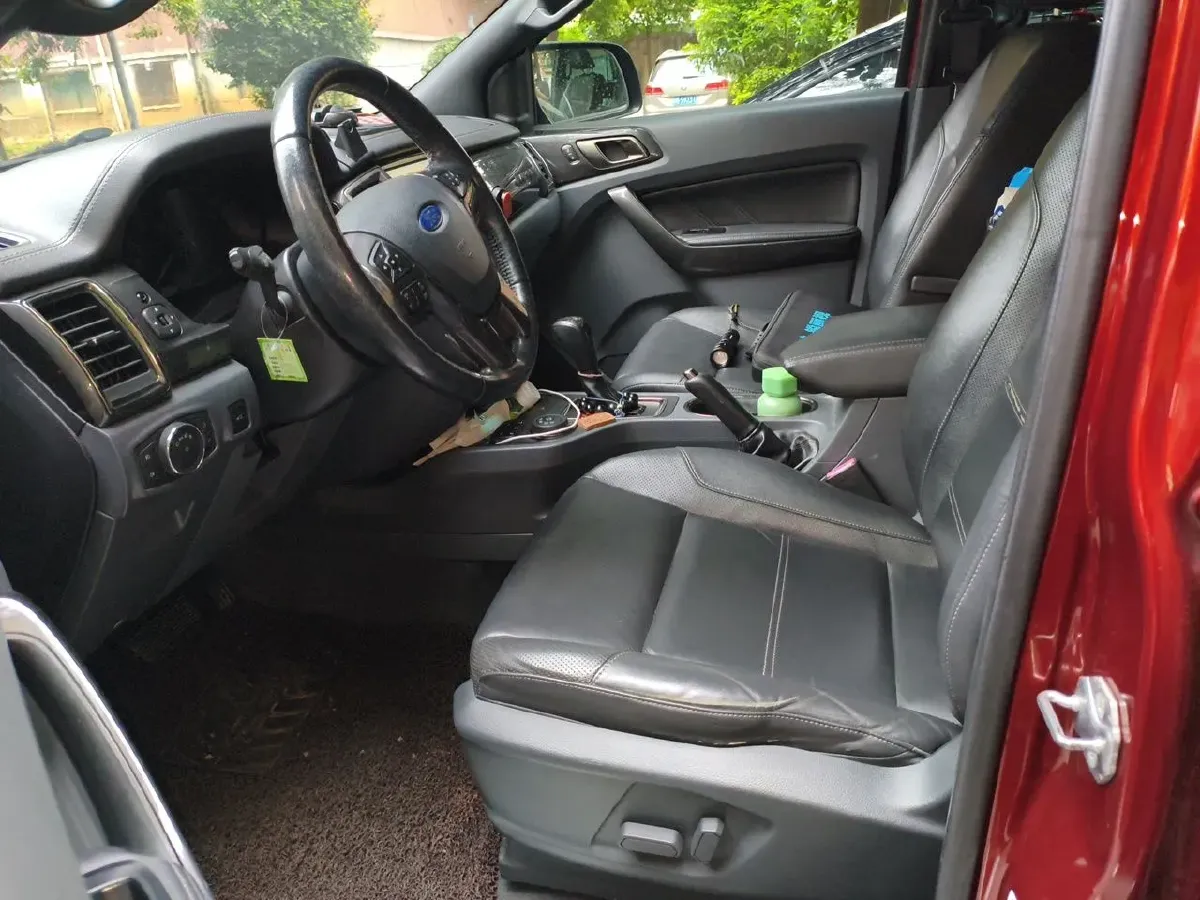 2016 Ford Everest 2.0T 245HP L4 6AT,autocango,china used car exporter,china ev exporter,chinese used car exporter,chinese used ev exporter