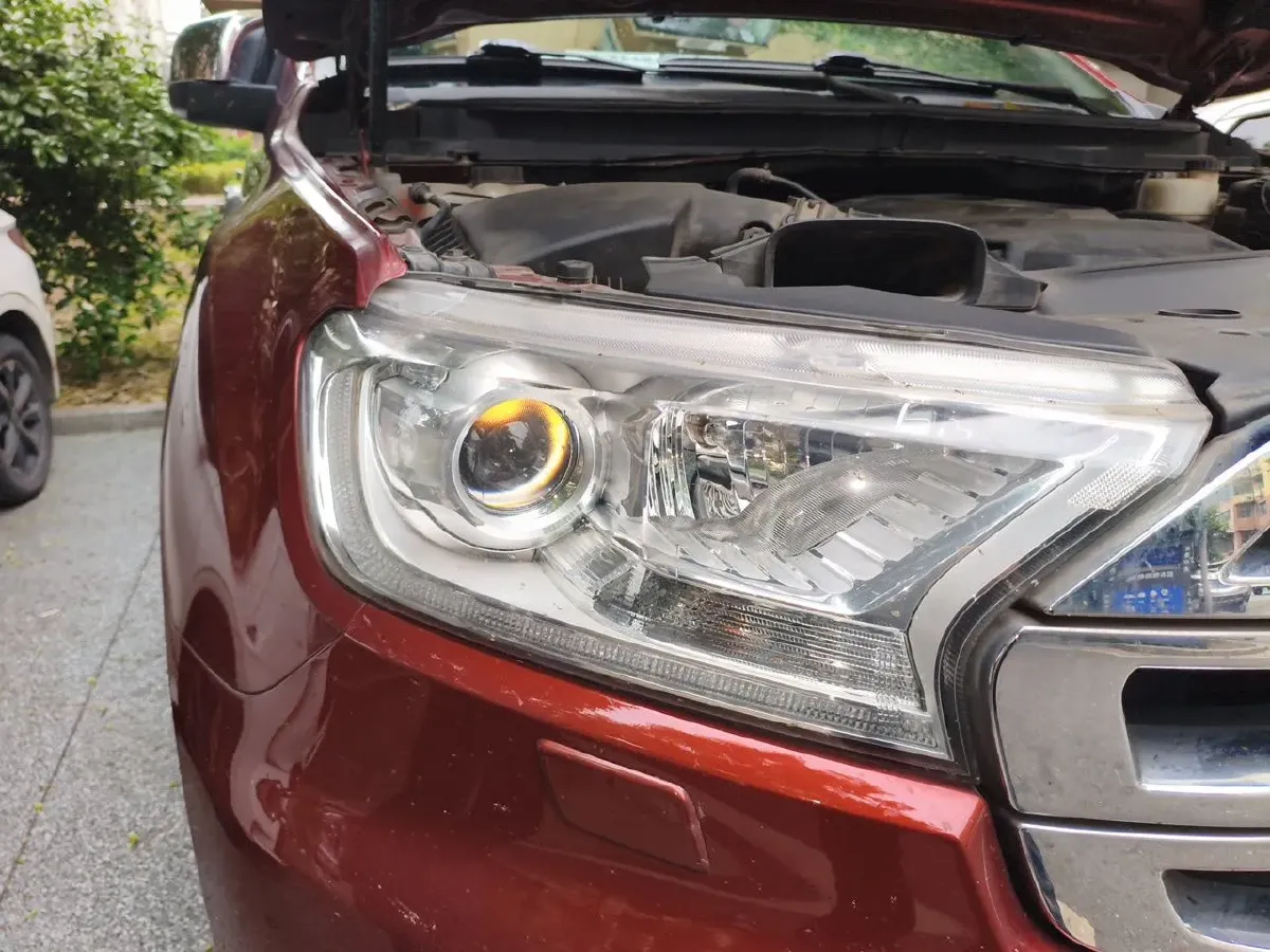 2016 Ford Everest 2.0T 245HP L4 6AT,autocango,china used car exporter,china ev exporter,chinese used car exporter,chinese used ev exporter