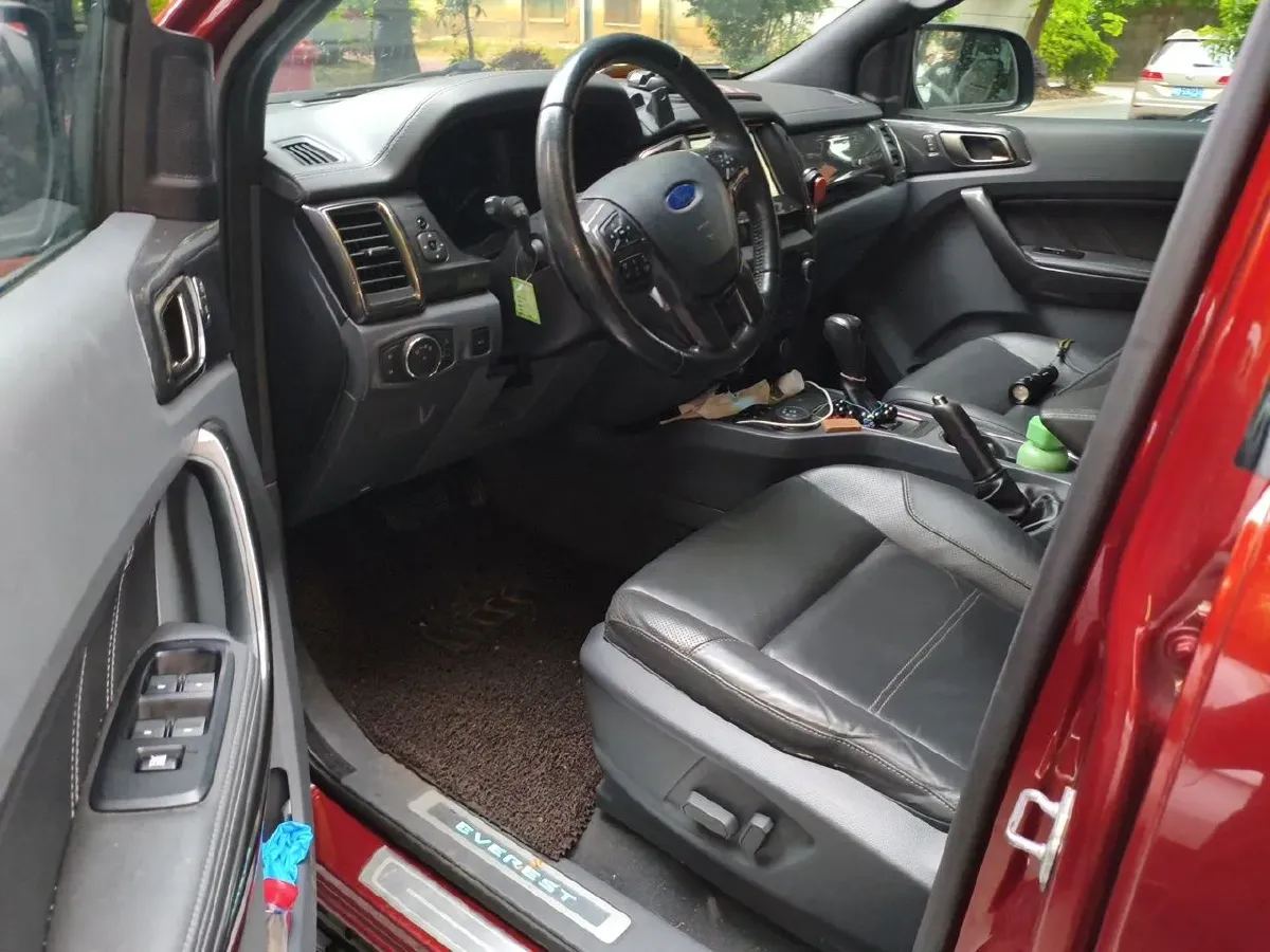 2016 Ford Everest 2.0T 245HP L4 6AT,autocango,china used car exporter,china ev exporter,chinese used car exporter,chinese used ev exporter