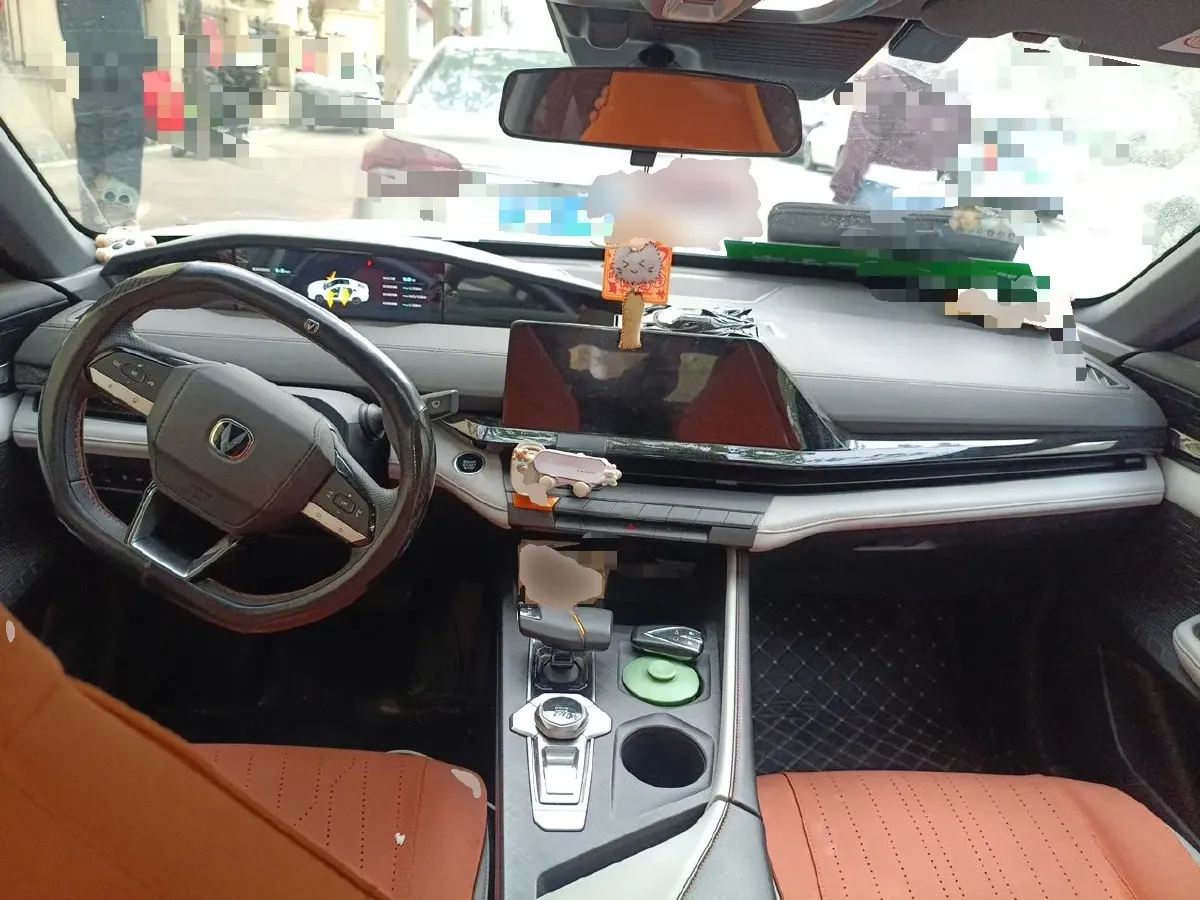 2024 ChangAn UNI-V iDD 1.5L 110HP L4 E-CVT PHEV 18.99KWH,autocango,china used car exporter,china ev exporter,chinese used car exporter,chinese used ev exporter