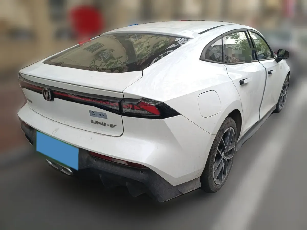 2024 ChangAn UNI-V iDD 1.5L 110HP L4 E-CVT PHEV 18.99KWH,autocango,china used car exporter,china ev exporter,chinese used car exporter,chinese used ev exporter