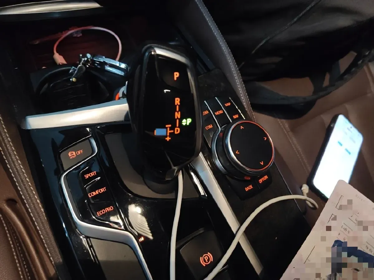2018 BMW 5 Series 2.0T 184HP L4 8AT,autocango,china used car exporter,china ev exporter,chinese used car exporter,chinese used ev exporter
