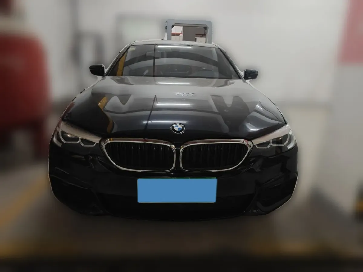 2018 BMW 5 Series 2.0T 184HP L4 8AT,autocango,china used car exporter,china ev exporter,chinese used car exporter,chinese used ev exporter
