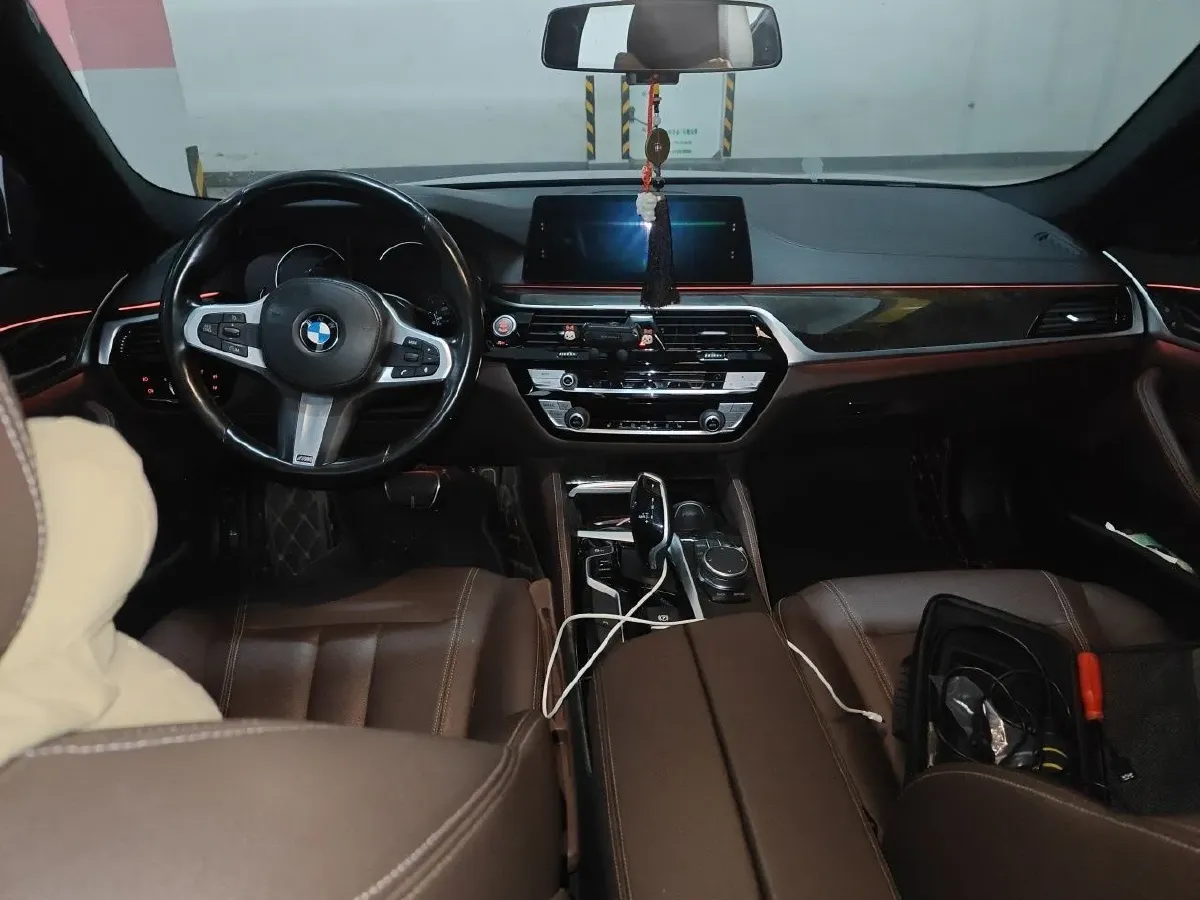 2018 BMW 5 Series 2.0T 184HP L4 8AT,autocango,china used car exporter,china ev exporter,chinese used car exporter,chinese used ev exporter