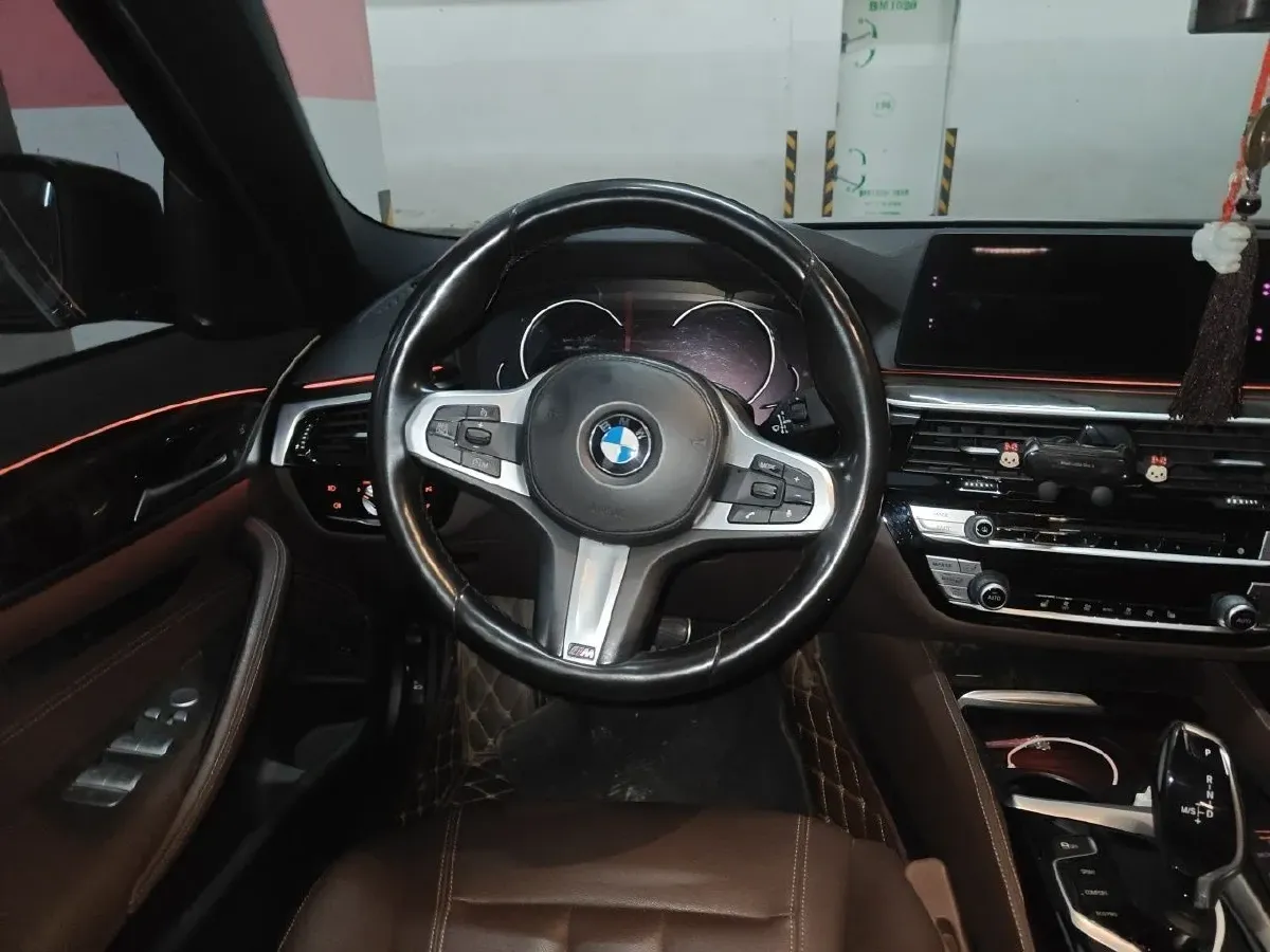 2018 BMW 5 Series 2.0T 184HP L4 8AT,autocango,china used car exporter,china ev exporter,chinese used car exporter,chinese used ev exporter