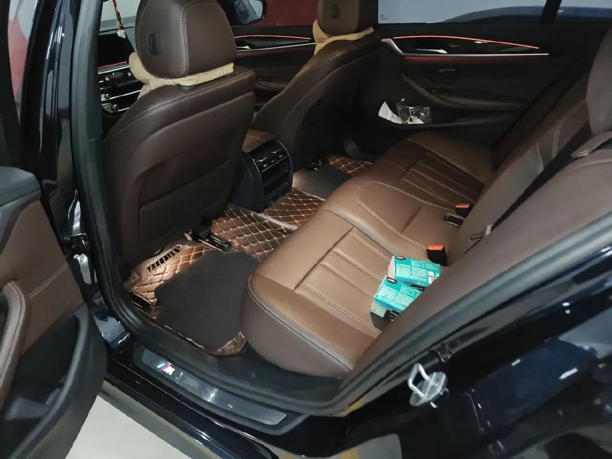 2018 BMW 5 Series 2.0T 184HP L4 8AT,autocango,china used car exporter,china ev exporter,chinese used car exporter,chinese used ev exporter