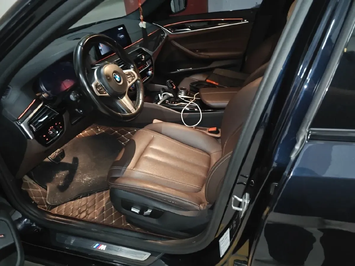 2018 BMW 5 Series 2.0T 184HP L4 8AT,autocango,china used car exporter,china ev exporter,chinese used car exporter,chinese used ev exporter